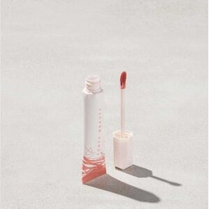 PRO KISS'R LUSCIOUS LIP BALM (LATTE LIPS) NEW